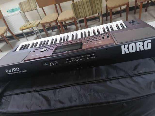 Korg Pa 700 Teclado