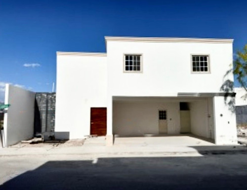 Casa En Venta En Los Arrayanes, Gómez Palacio, Durango