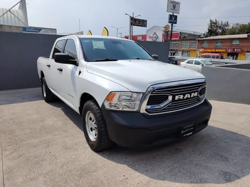 RAM 1500 3.6 V6 Crew Cab SLT At