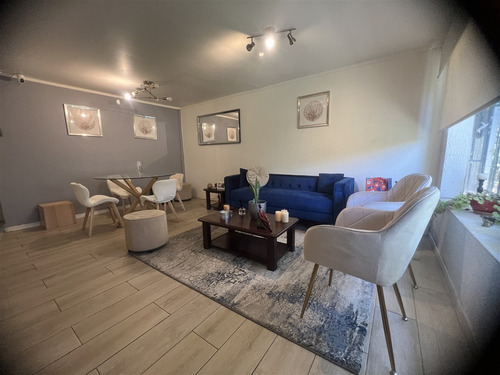 Casa En Venta De 3 Dorm. En La Florida