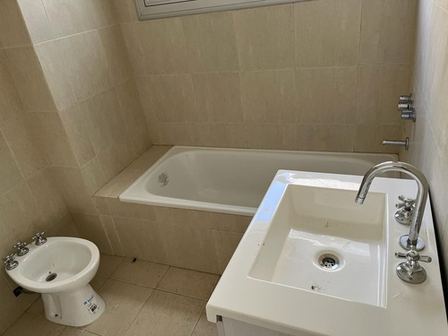 Imagen 13 de 21 de Piso En Venta Ubicado En 42 12 Y 13