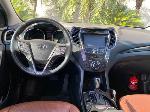 Imagem 11 de 13 de Hyundai Santa Fé Gls 3.3 V6 4x4 - 7 Lugares Financio