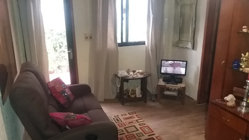 Atención Inversionistas!!! 2 Apartamentos En Un Mismo Padron, 1, De 2 Dormitorios, Li./com, Coc. C/oficce Y Baño. Otro; Liv/com, 1 Dorm, Kitchenette, Baño Y Lindo Patio!!! Documentacion En Regla