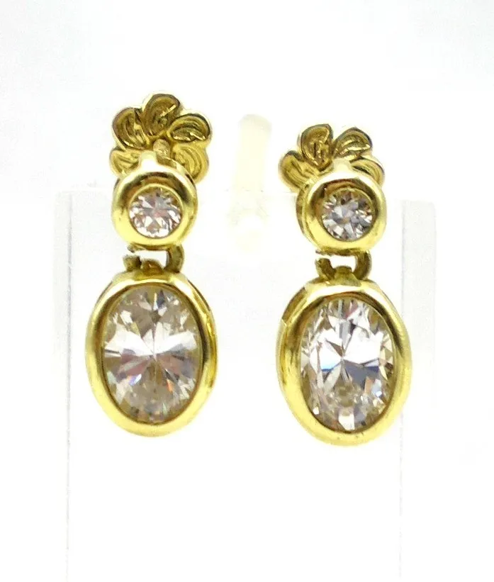 Par De Aros De Oro 18 Kt Y Zafiros Blancos
