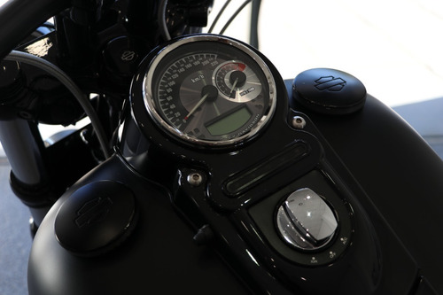 Imagen 2 de 21 de Harley Davidson Fat Bob 1.600 Cc