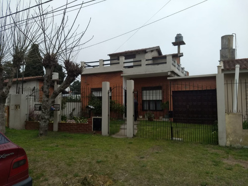 Venta Excelente Casa 70m2 Aprox. + 3 Departamentos C/ Gas Natural, Exc. Ubicación, Sta. Teresita