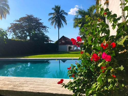Casa En Lago De Tequesquitengo Morelos, Renta!