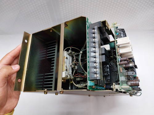 Servo Drive Yaskawa Servopack Cacr-sr09tb0bf 220vac 8a 1,2cv (Usado)