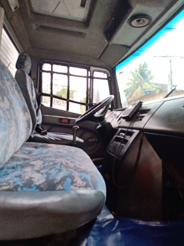 Imagem 15 de 15 de Mercedes Bens 710 2005