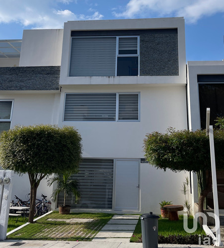 Venta Casa 3 Ambientes Terán