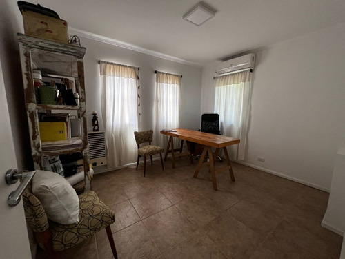 Imagen 15 de 28 de Venta Casa 3 Amb. En Villa Udaondo, Ituzaingo