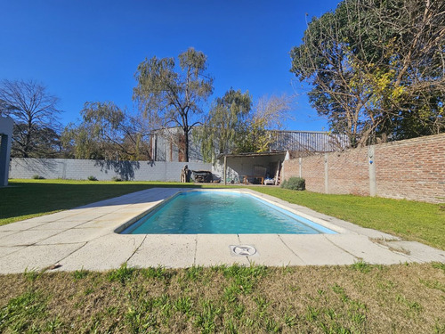 Venta Casa Quinta 5 Ambientes Pileta Paso Del Rey
