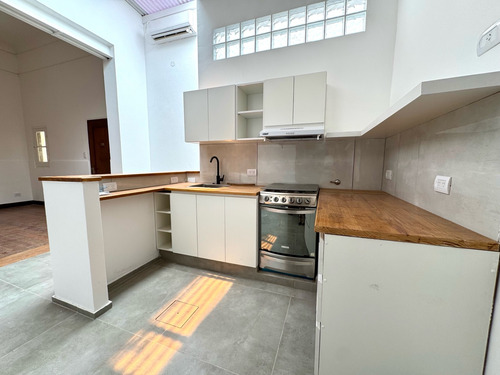 Venta Casa Departamento De Pasillo De Dos Dormitorios Rosario Centro