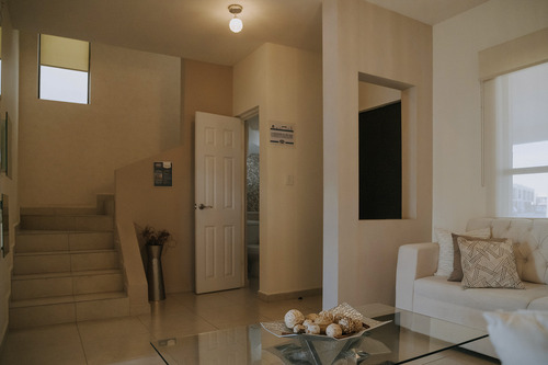 Casa En Venta En Villas Del Renacimiento, Torreon, Coah.