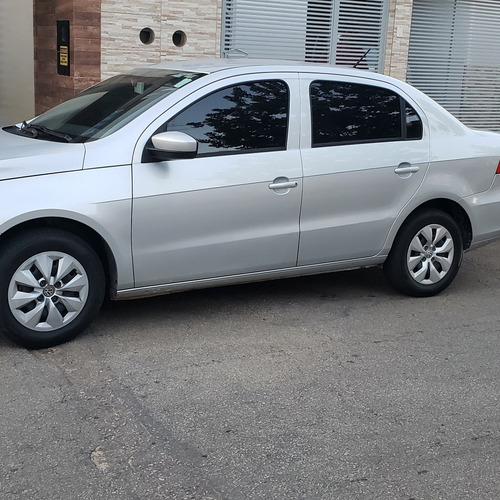 Imagem 1 de 2 de Volkswagen Voyage 2015 1.0 Trendline Total Flex 4p