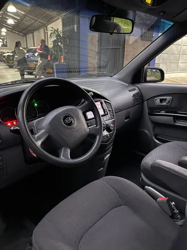 Kia Carens 2.0 Lx 7 Cool