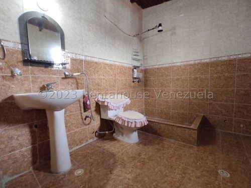 Imagen 27 de 27 de Amplia Casa En Venta Urb. Piedra Pintada La Victoria 23-18371 Ejc 04243439046