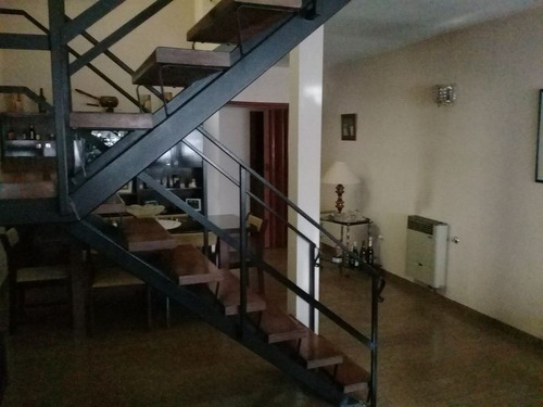 Casa En Venta En 63 Entre 17 Y 18