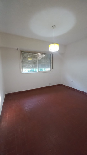 Depto De 2 Dorm En Alquiler Pb Interno Ubicada En Av. 7 E/ 73 Y 74