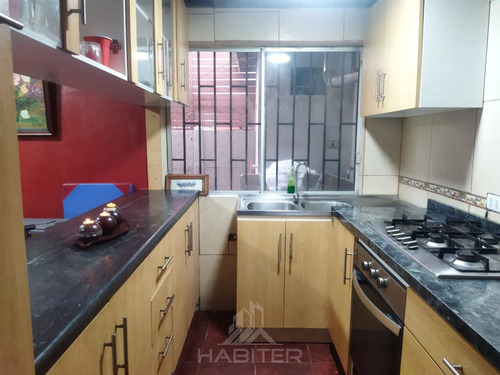 Casa En Venta De 4 Dorm. En Curicó
