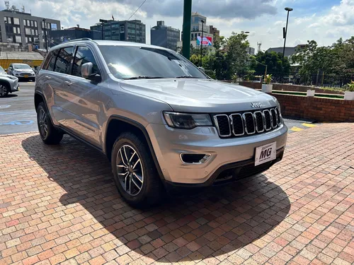 Jeep Grand Cherokee Laredo