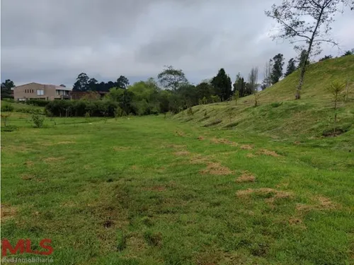 Hermoso Lote En Lindisima Parcelacion.(mls#239089)