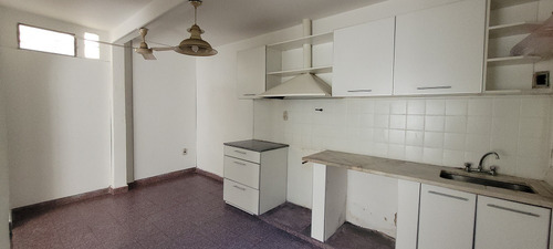 Imagen 7 de 11 de Alquiler Departamento De 3 Ambientes Para Uso Profesional/comercial