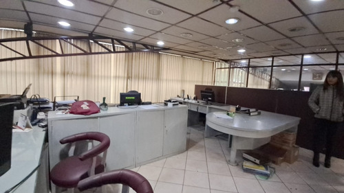 Bodega Con Dos Amplias Oficinas Excelente Ubicación