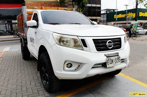 Nissan Frontier 2.5 D22 / Np300 Estacas Diesel Mt 4x4
