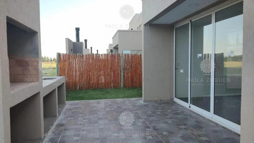 Casa Dúplex En Venta En Dolores, Costa Atlántica, Buenos Aires