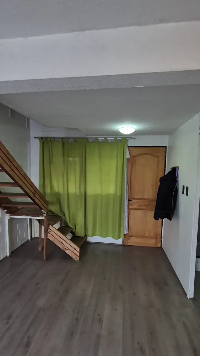 Imagen 2 de 13 de Depto Duplex 3d1b Con Balcon Villa Raul Silva Henriquez