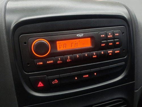 Imagem 12 de 13 de Fiat Strada Hard Working 1.4 Flex Cabine Simples 2018 2019