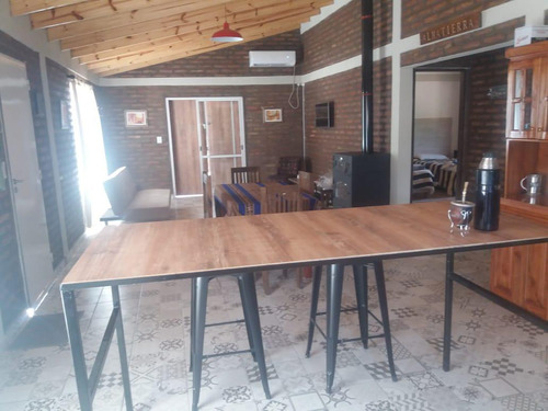 Casa En Venta - 3 Dormitorios 2 Baños - Galpón - 3.000mts2 - Uspallata, Mendoza