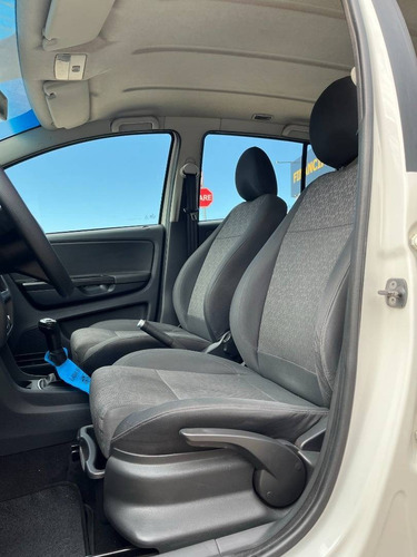Imagem 11 de 12 de Volkswagen Fox 1.6 Mi 8v Flex 4p Manual