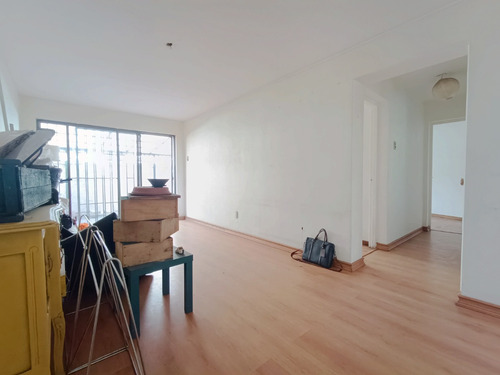 Departamento Primer Piso Con Patio - Providencia
