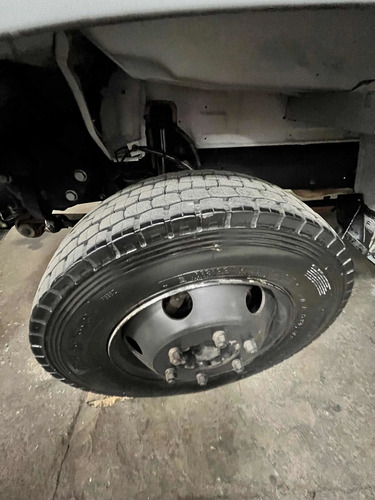Imagen 2 de 5 de Mercedes Benz 710