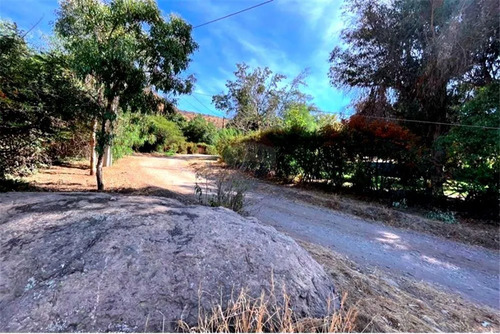 Venta Amplia Parcela En Condominio Consolidado