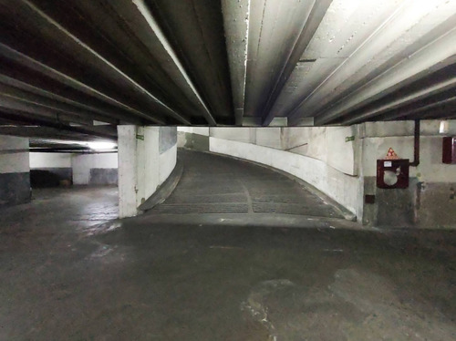 Imagen 3 de 4 de Excelente Cochera A La Venta Sobre Av.corrientes, Almagro