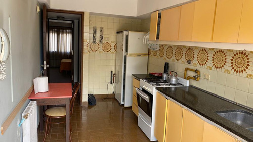 Casa En Venta - 4 Dormitorios 3 Baños - Cocheras - 234mts2 - Mar Del Plata