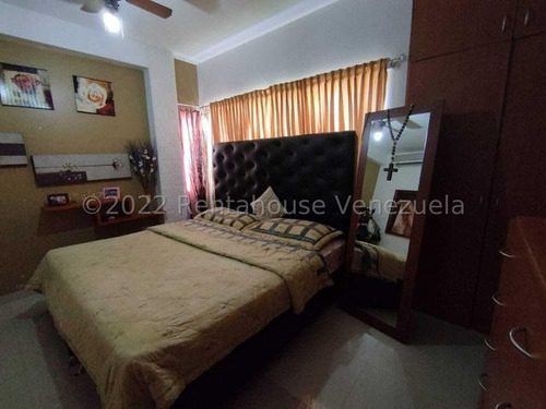 Imagen 17 de 29 de Hermoso Townhouse En Mañongo Naguanagua, El Inmueble Cuenta Con Planta Electrica 100%, Pozo De Agua, 3 Habitaciones, 3 Baños, 2 Puestos De Estacionamiento, Se Vende Semi Amoblado