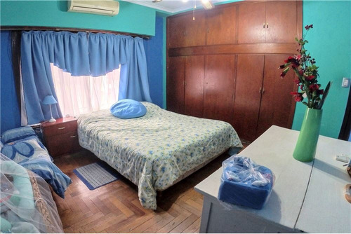 Imagen 12 de 30 de Venta Casa Chalet Parque Pileta Cochera Lanus Este