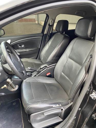 Renault Fluence 2.0 Dynamique Hi-flex 4p