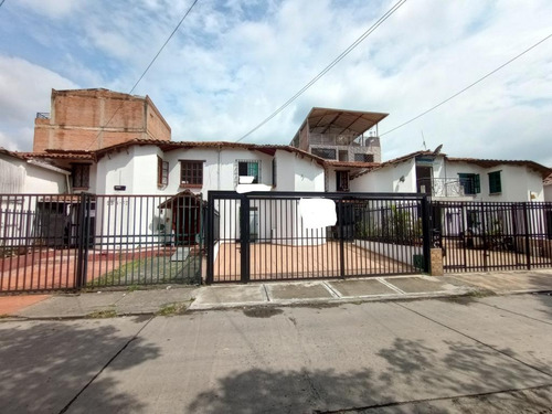 Casas En Venta Pacara Alamos 303-103727