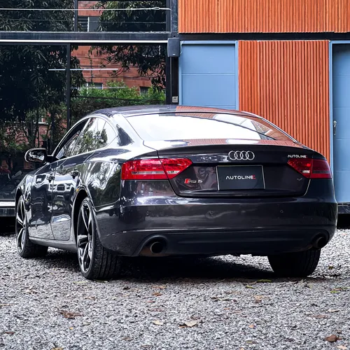 Audi A5 Rs 2011
