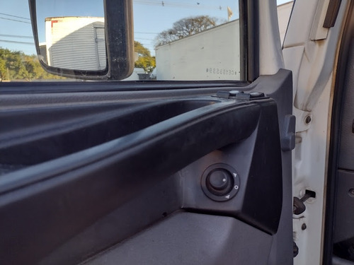Imagem 11 de 15 de Truck Vm 260