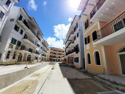 Apartamentos En Venta En Punta Cana, 2 Habitaciones, Complet