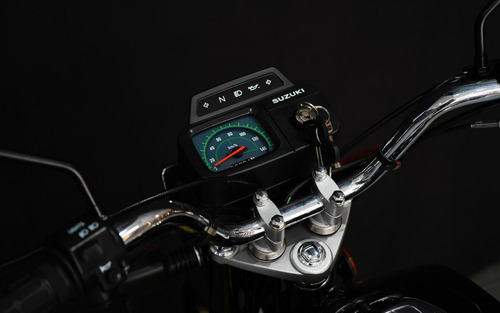 Suzuki Ax100 Negra