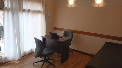 Consultorio Médico En Zona Centro De Berazategui