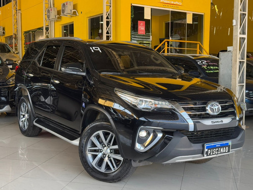 Toyota Hilux SW4 2.8 SRX 4X4 7 LUGARES 16V TURBO INTERCOOLER DIESEL 4P AUTOMÁTICO