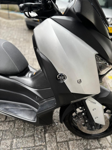 Moto Yamaha X- Max 300